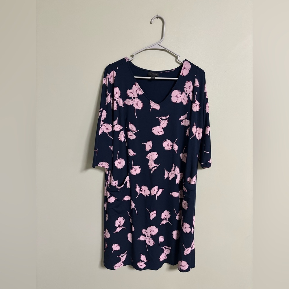 J. Jill Wearever Collection Knit Dress Size Medium Blue Pink Floral Travel